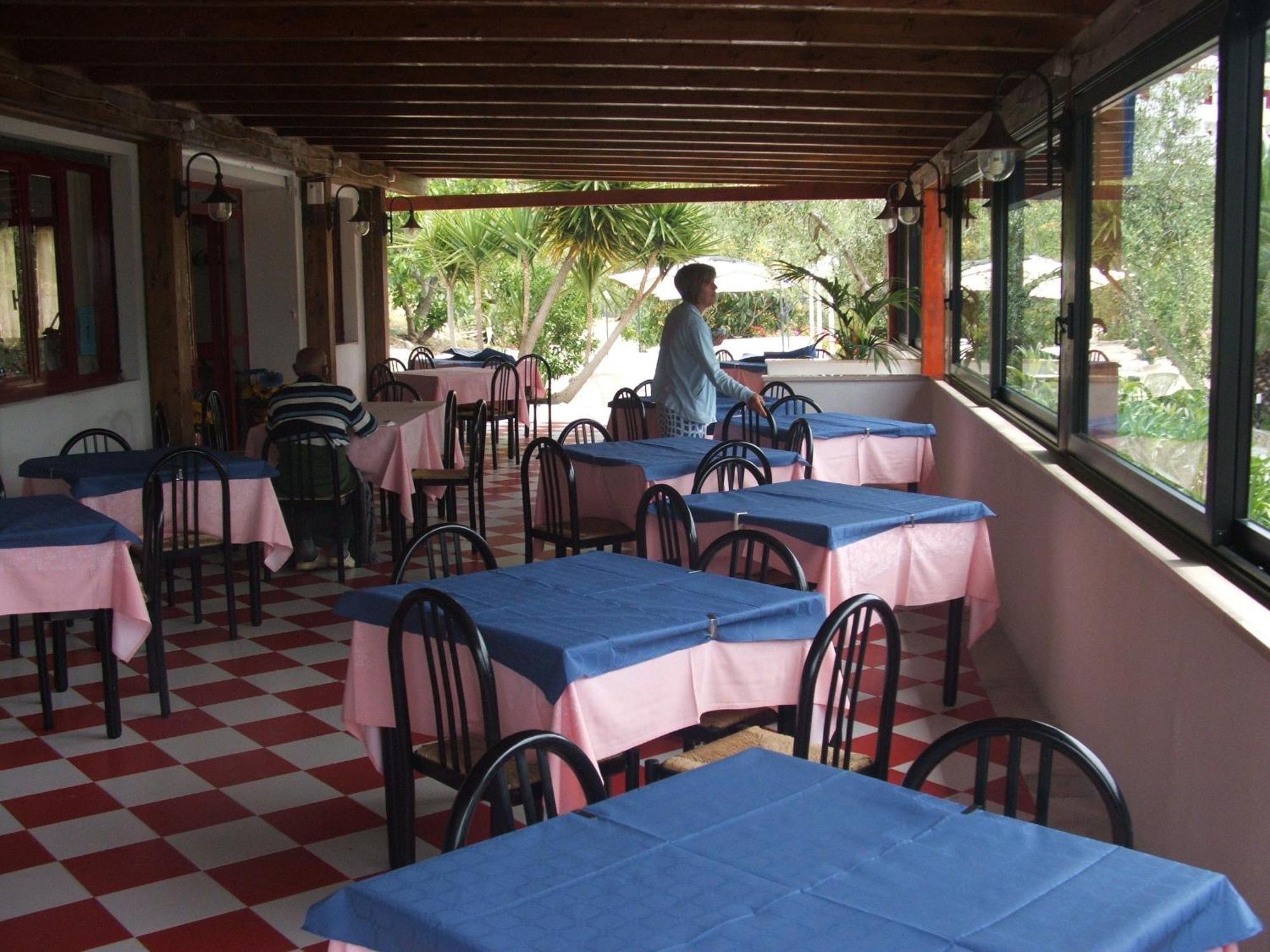 Hotel Piccolo Paradiso เปสคีชี ภายนอก รูปภาพ