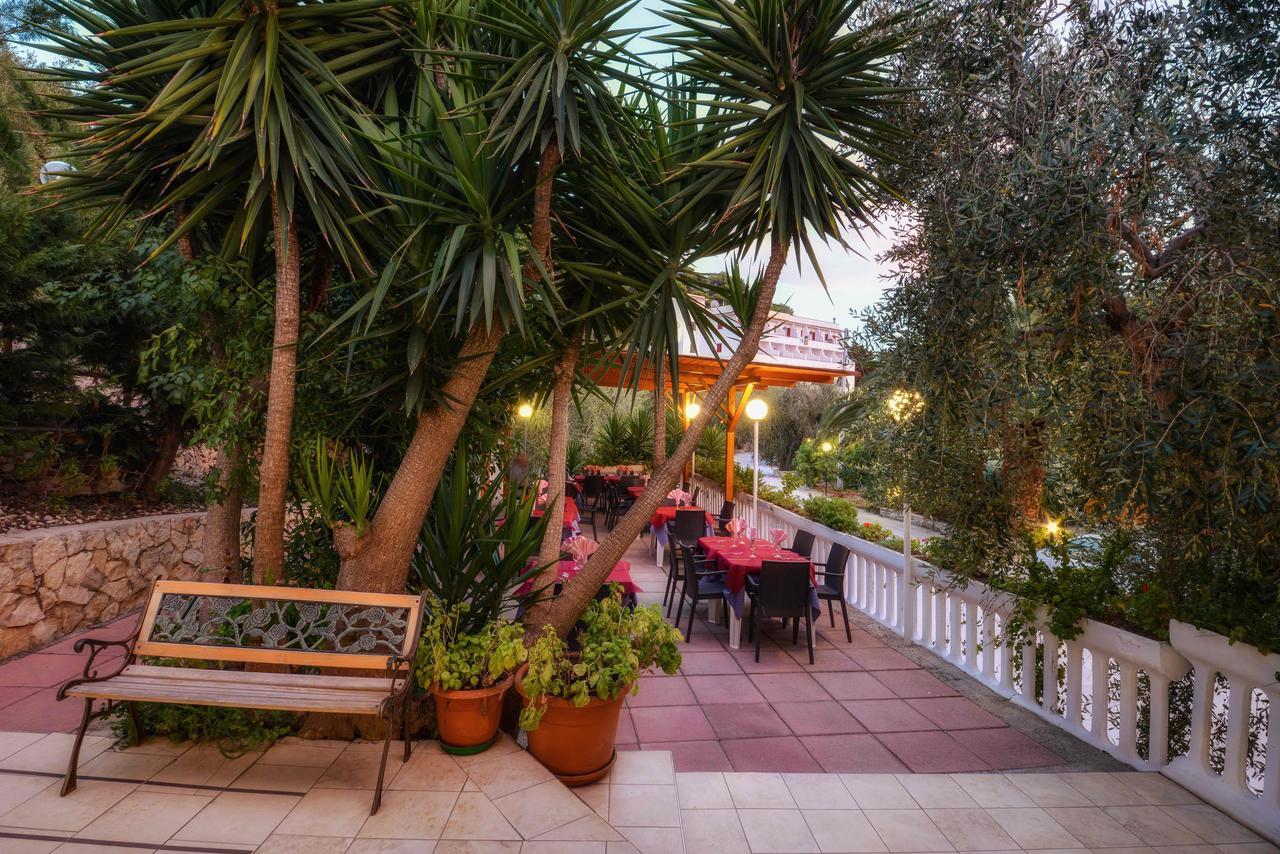 Hotel Piccolo Paradiso เปสคีชี ภายนอก รูปภาพ