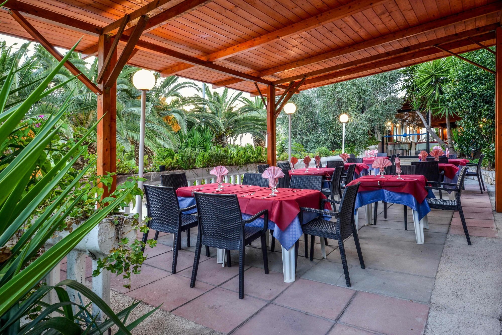 Hotel Piccolo Paradiso เปสคีชี ภายนอก รูปภาพ